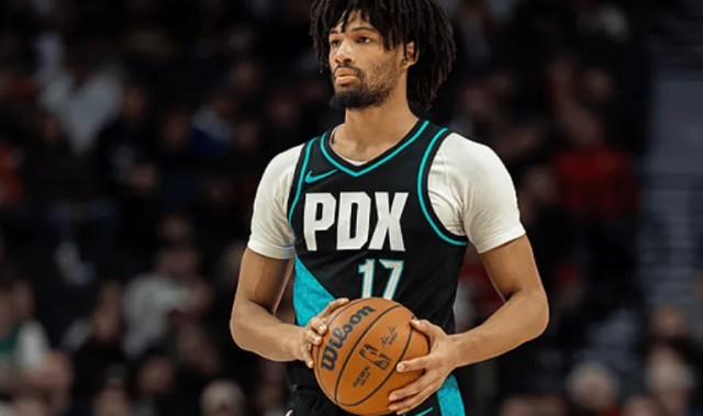 天天盈球即时比分直播-斯普利特：一直跟夏普说防守要更强硬，他已经进步非常多了