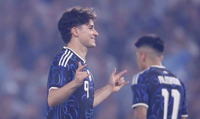 天天盈球即时比分直播-奥莱报：小蜘蛛传射建功状态火热，与梅西一样成球队主心骨